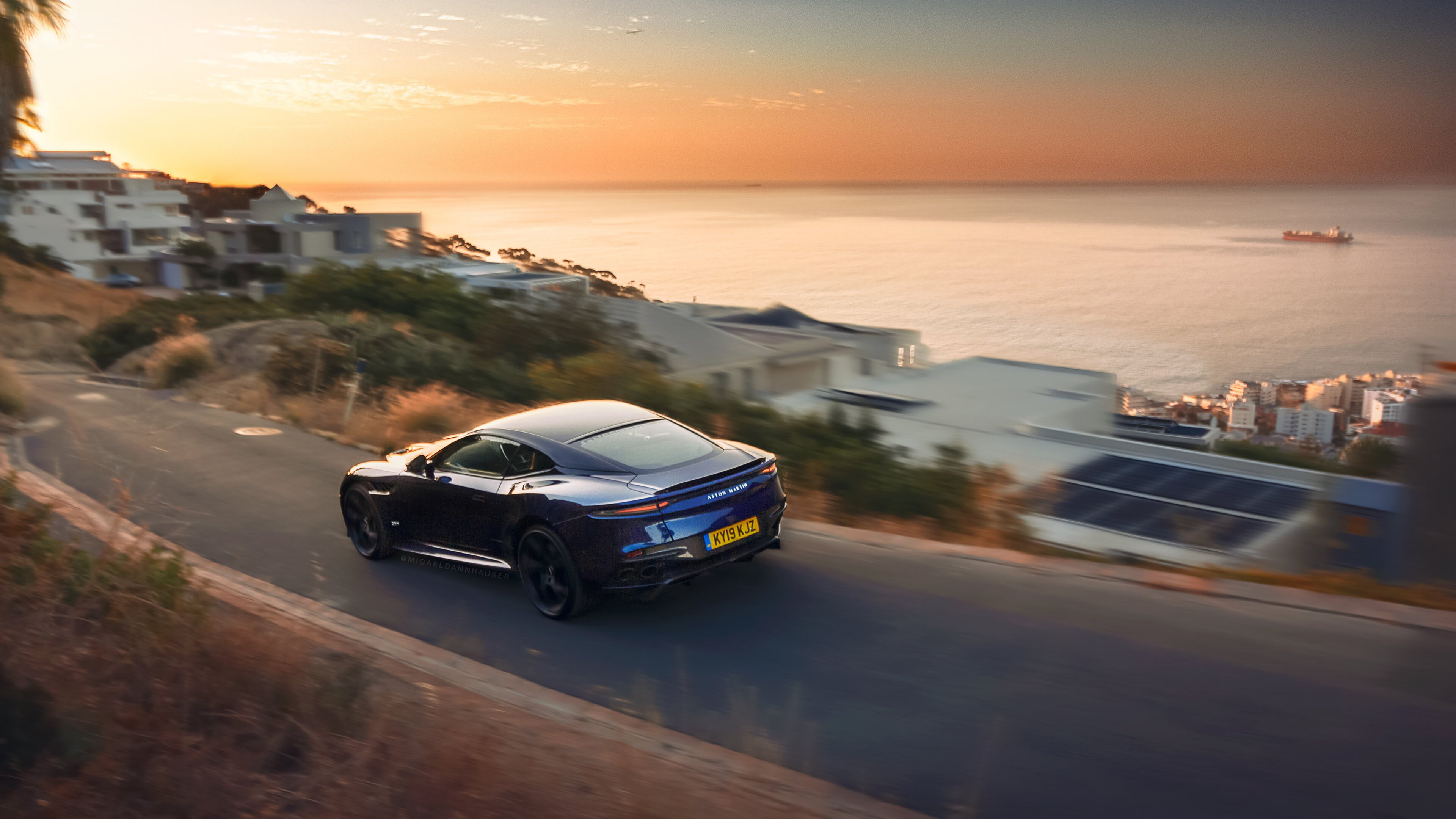 拜仁加速中场更新换代，锁定潜力新星，拜仁时刻