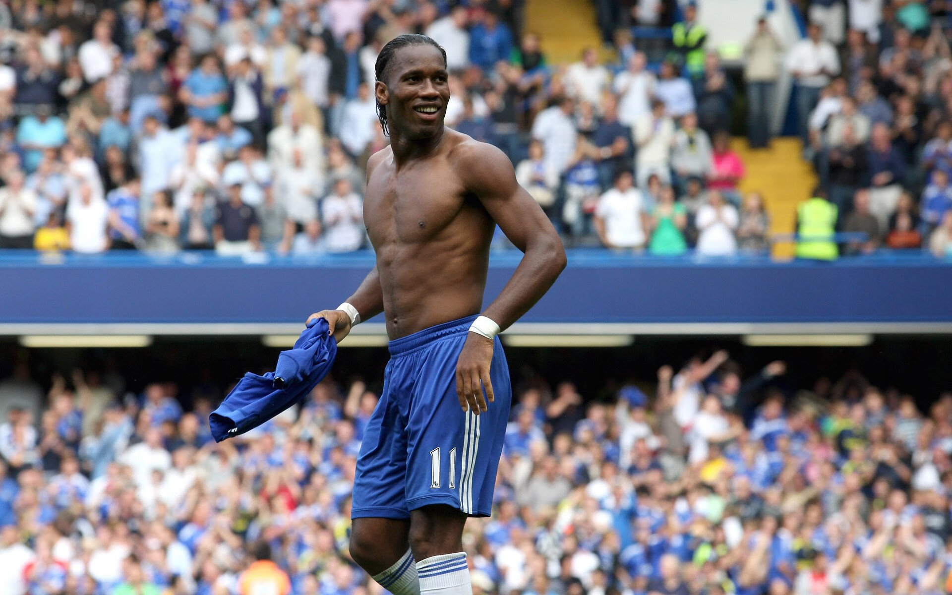 世界杯十六强：巴西5比2大胜非洲代表 队内气氛轻松但主帅仍喊“冷静”